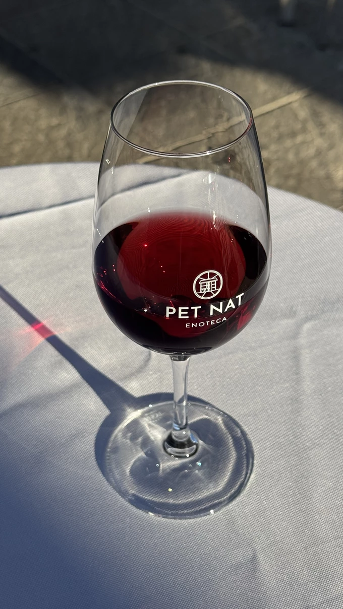 Το νέο wine bar Pet Nat στο Περιστέρι 4