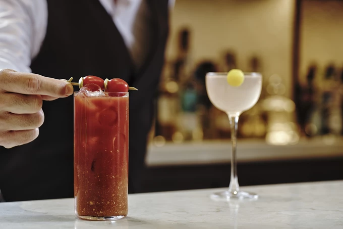 Το νέο μπαρ George, The Lobby Bar, στο ξενοδοχείο King George 6