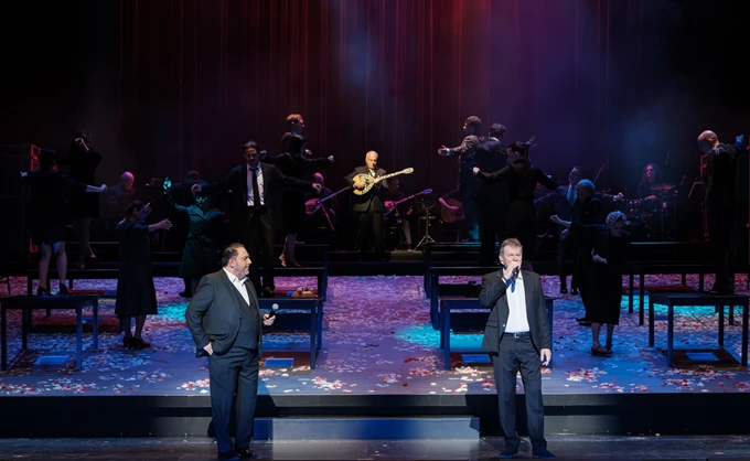 Τα πήρες όλα κι έφυγες