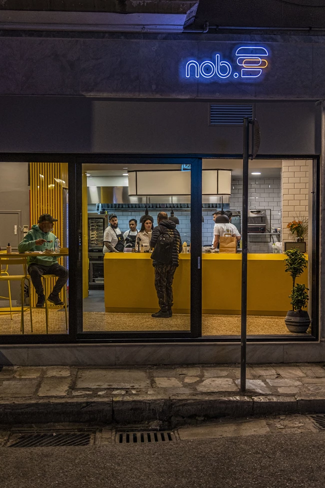 Το νέο street food εστιατόριο Nob burger στο Παγκράτι 1