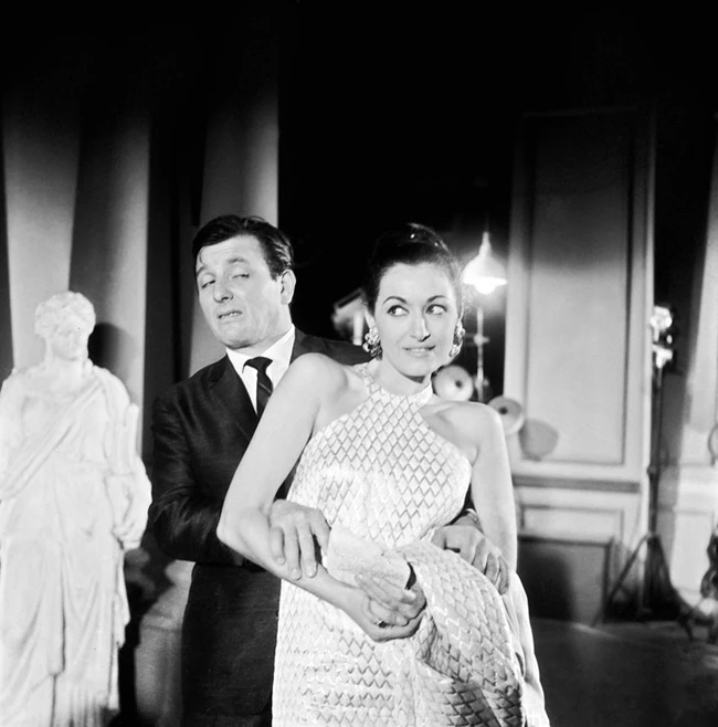 oi_thalassies_oi_chadres