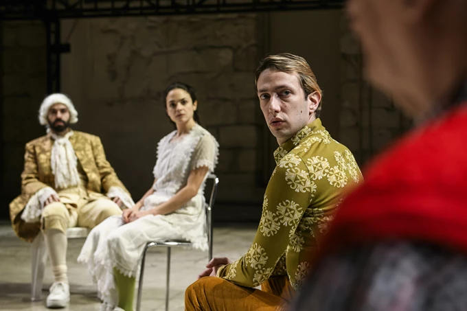 Σκίτσο 3 | Η γλώσσα του πολιτισμού vs Άγρια γλώσσα