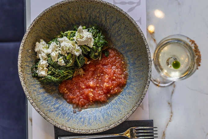 Εστιατόριο Nonnas του Ηλία Κιαζόλι στην Πλάκα