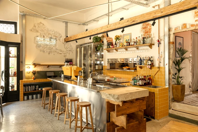 Το μπαρ 'El Mío Abnormal' στον Βόλο