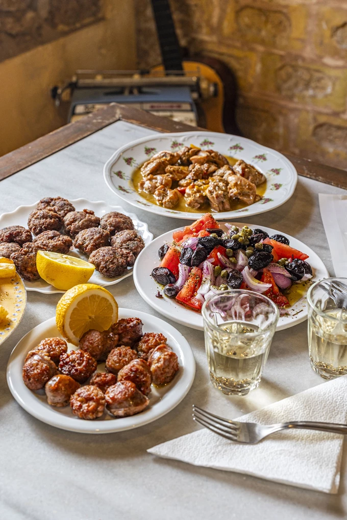 Το Μπακάλικο του Φίλιππα, ο Σκυλοδήμος, στον Πειραιά 113