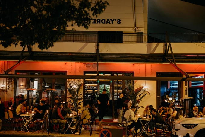 Το νέο μπαρ Yesterday's στην Ηλιούπολη 16
