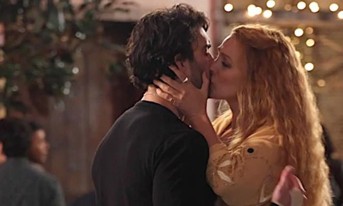 Τελειώνει με Εμάς