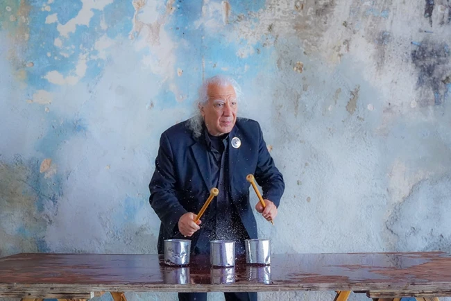 Πεθαίνω σαν χώρα