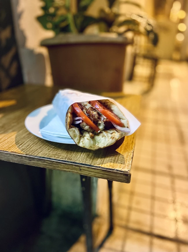 Το ψητοπωλείο Ήπειρος στου Γκύζη 4