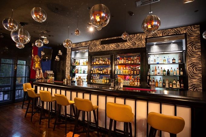 Ντισκομπάλα Κολωνάκι 5