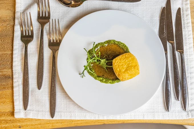 Το εστιατόριο Pomo d’ Oro στο Ark και το Symposio at Ark 6