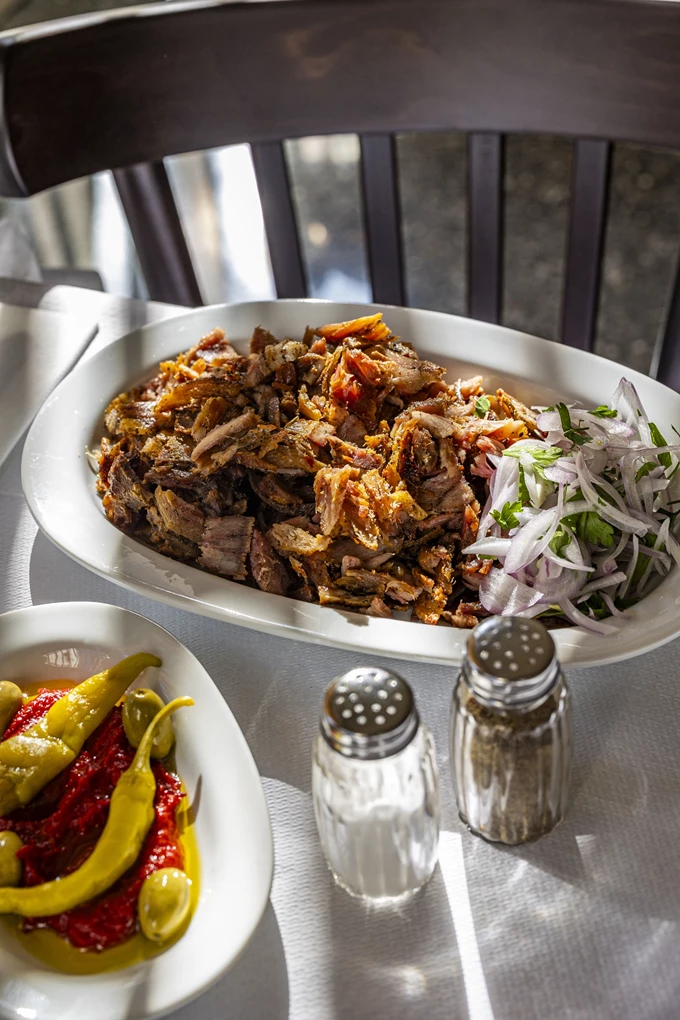 Χοιρινός γύρος στα 12 Πιάτα