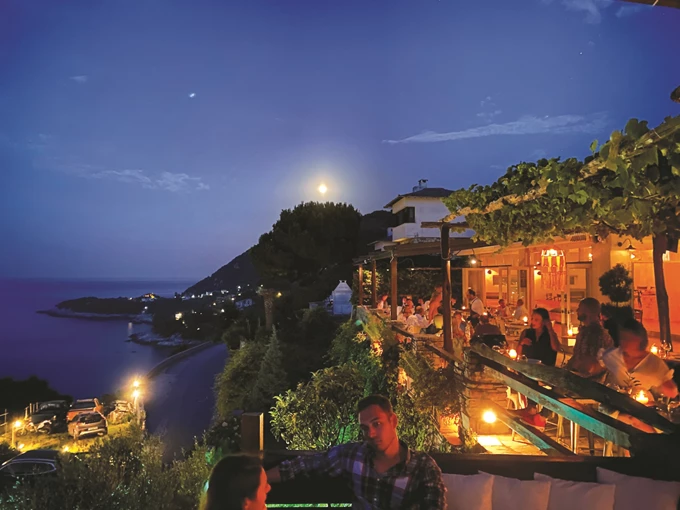 El Resto Bar_Agapitos Villas & Guesthouses Πήλιο