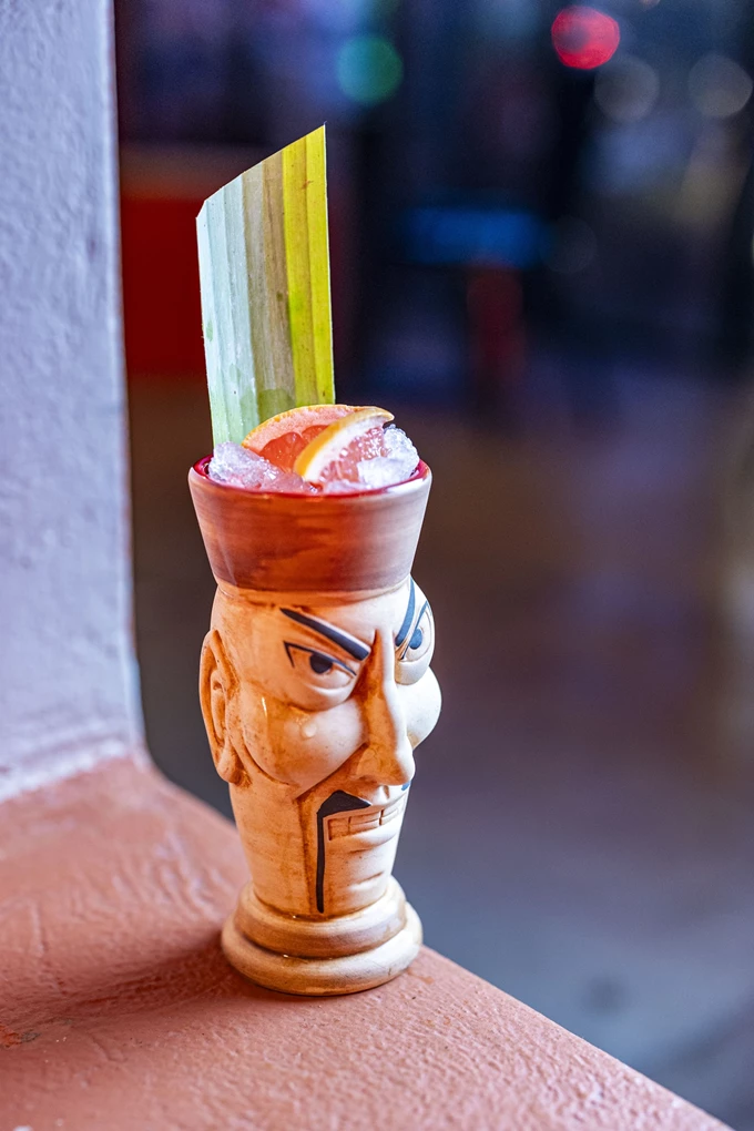 Το all day bar
