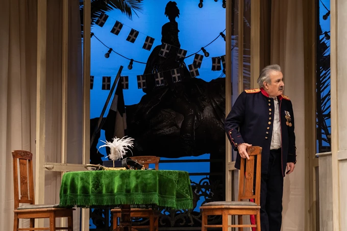 Ένας ήρωας με παντούφλες 2025-26