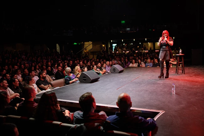 Χρύσα Κατσαρίνη Athens Comedy Festival 2023