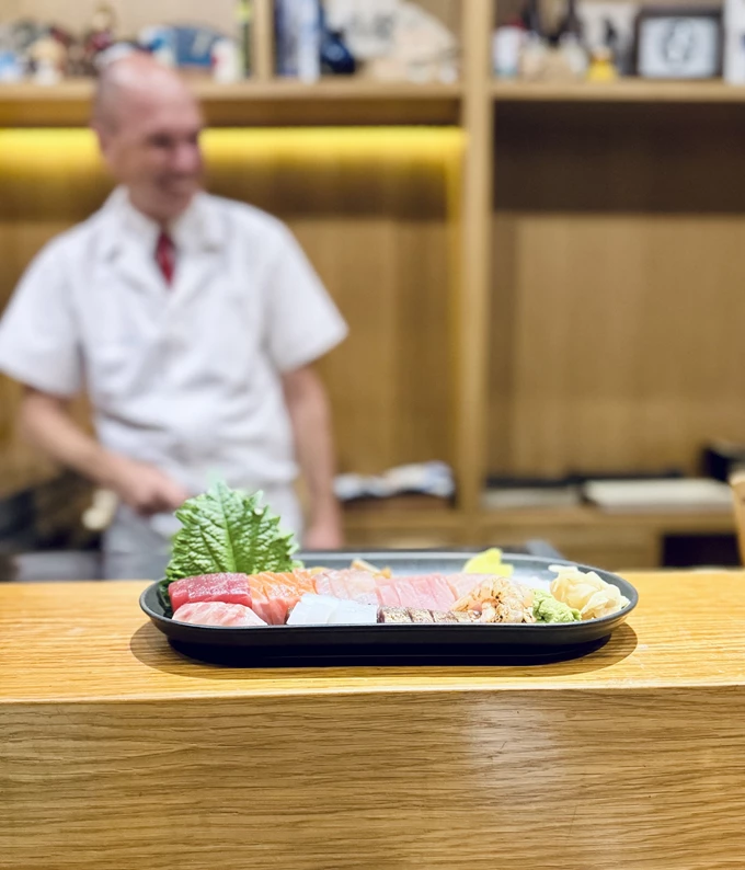 Το εστιατόριο Sushimou του Αντώνη Δρακουλαράκου στην οδό Σκούφου 11