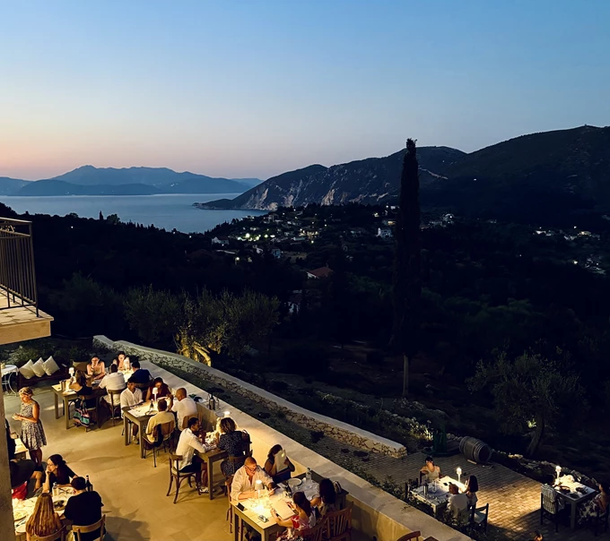 Το εστιατόριο Μυρτιά στην Ιθάκη 14