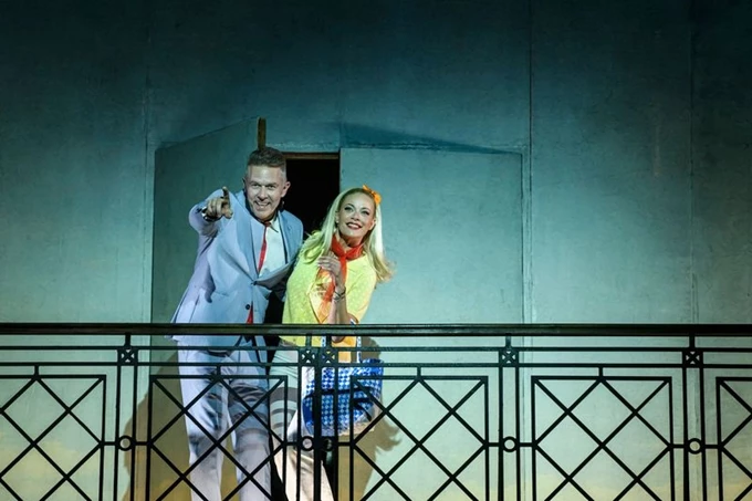 Tζένη Tζένη Ένα ηλιόλουστο Ρέκβιεμ 2025-26