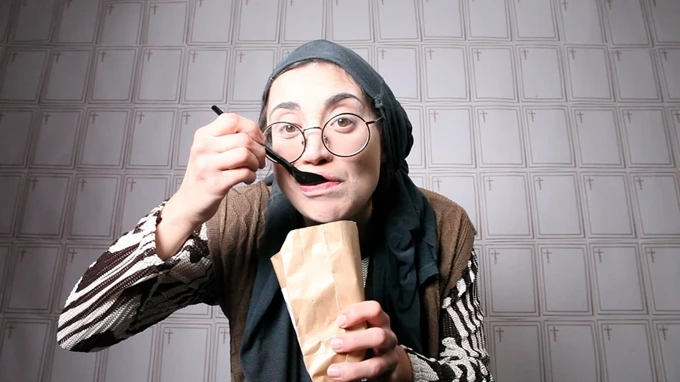 Γιαγιά, όλα μια μέρα θα πεθάνουν