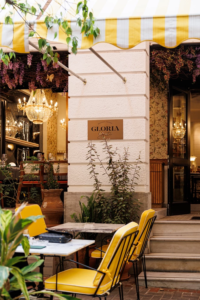 Το εστιατόριο Gloria Gati στην πλατεία Καρύτση 1