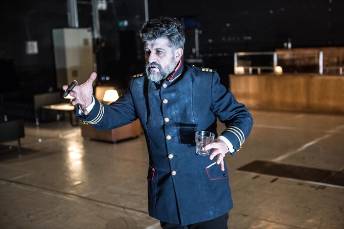 Χορός του θανάτου από Γιάννη Χουβαρδά