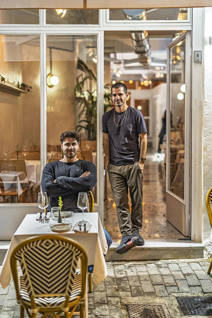 Η βερμουτερία - tapas bar Via Maris στου Ψυρρή 13