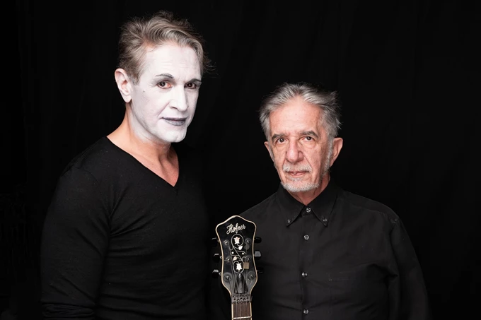 Μόνος με τον Άμλετ