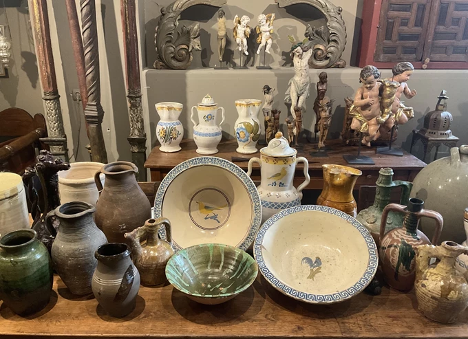 Vlastaris Antiques