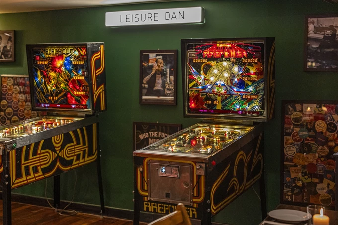 Το μπαρ/ παμπ Sips 'n' Guts στον Πειραιά 2