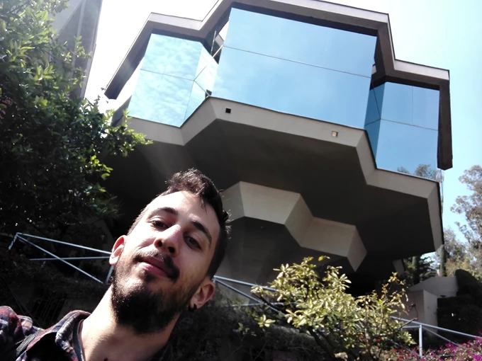 3. Το σπίτι της Σοράγια Μοντενέγρο από τη Μαρία της γειτονιάς