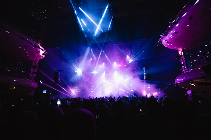 Όλοι πάνε Νέο Κόσμο: Ένα άχαστο διήμερο στη Στέγη 4