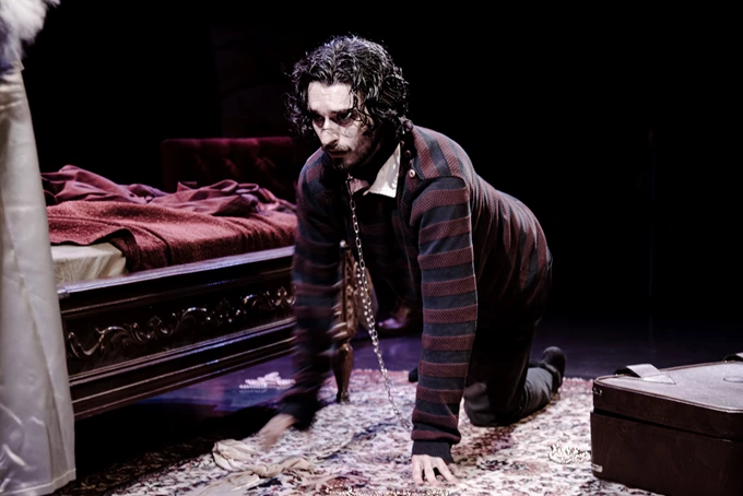 Το ξενοδοχείο - η νύχτα που πέφτει