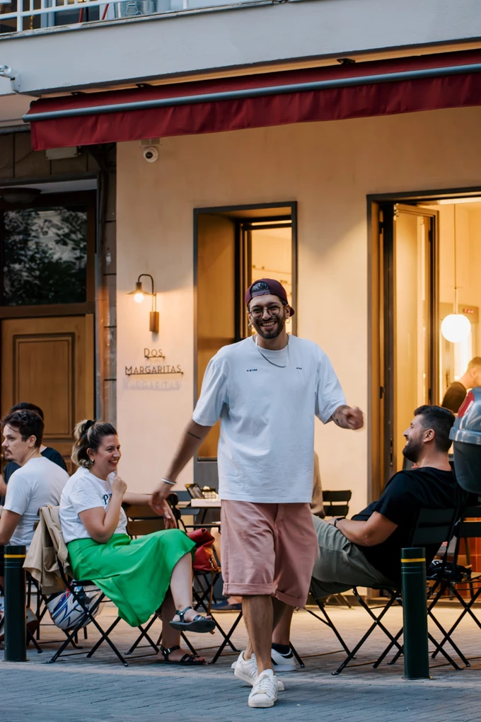 Ο Δημήτρης Καϊταλίδης στο Dos Margaritas στη Θεσσαλονίκη