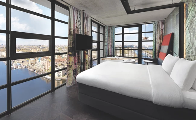 Inntel Hotels Amsterdam Landmark - Wellness Suite - Uitzicht over Amsterdam