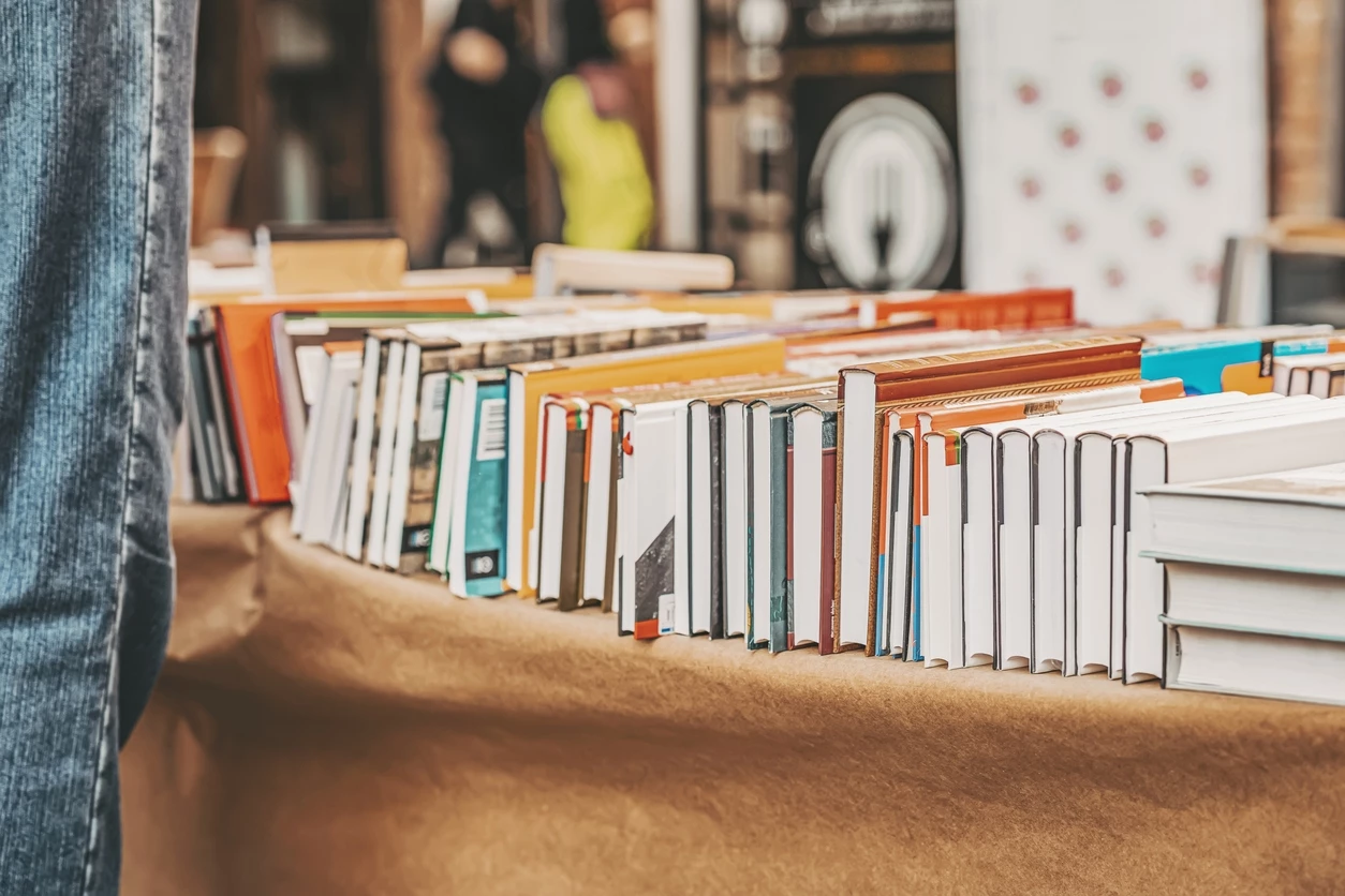 Βιβλία ακόμη και με €1: Το Παζάρι Βιβλίου επιστρέφει στην πλατεία Κλαυθμώνος