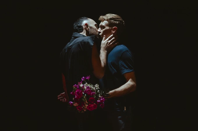 Η Μονίκ δραπετεύει