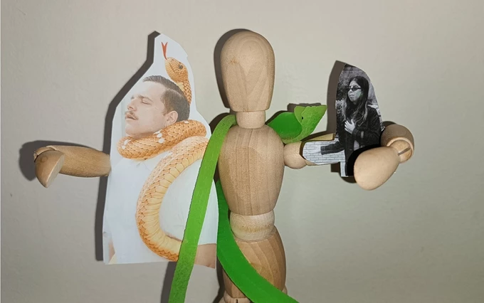 Off Off Athens 15 Βλέπω φίδια παντού Serpenti Volanti