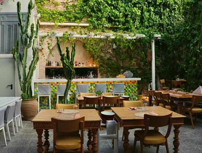 Σύρος Avant Garden Μπουραντάς 4