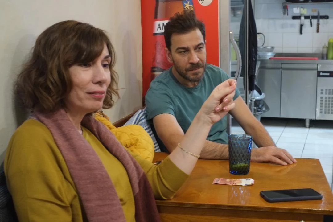 Η διαδρομή μιας παράστασης από τα καφενεία του Πειραιά στον Κεραμεικό