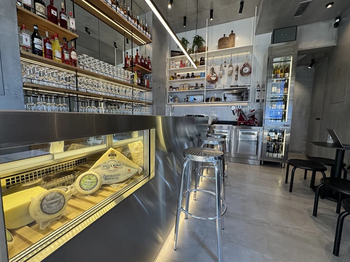 Το νέο wine bar Pet Nat στο Περιστέρι 6