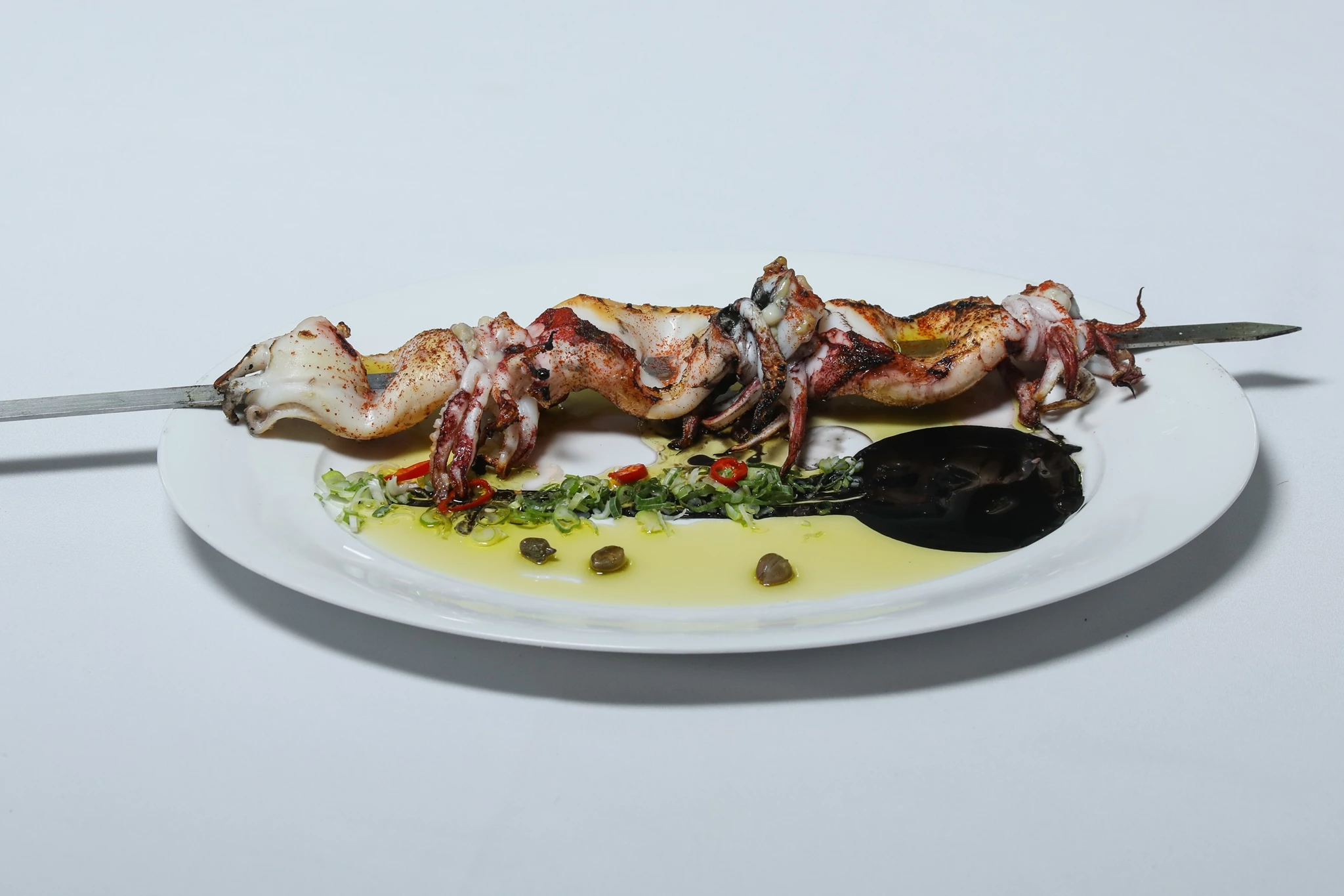 Το πιάτο της εβδομάδας: Το κοντοσούβλι με φρέσκο καλαμάρι στο 'Travolta'