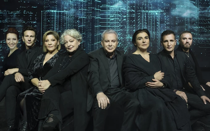 ΟΜΟΡΦΗ ΠΟΛΗ 100