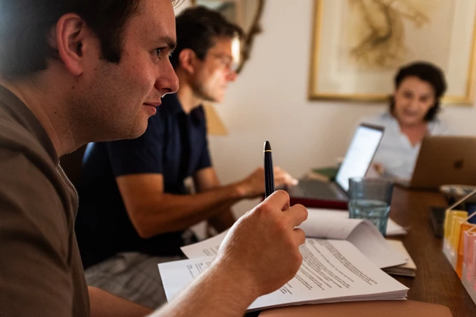 Outro Κωνσταντίνος Βασιλακόπουλος