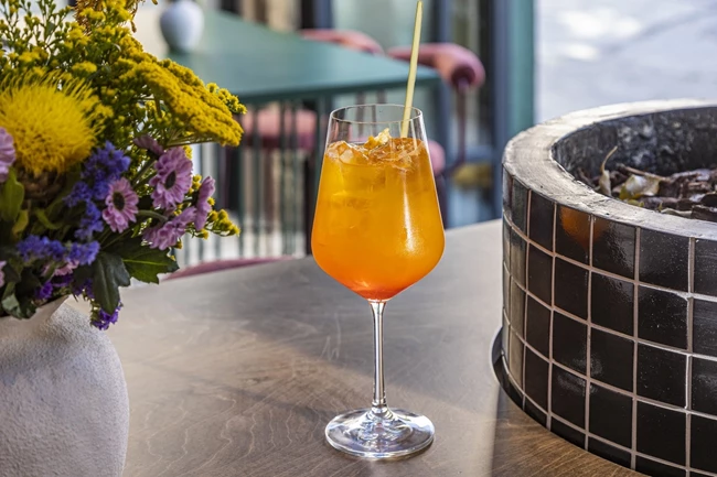 Felicita νέο μπαρ στο Ρουφ 11