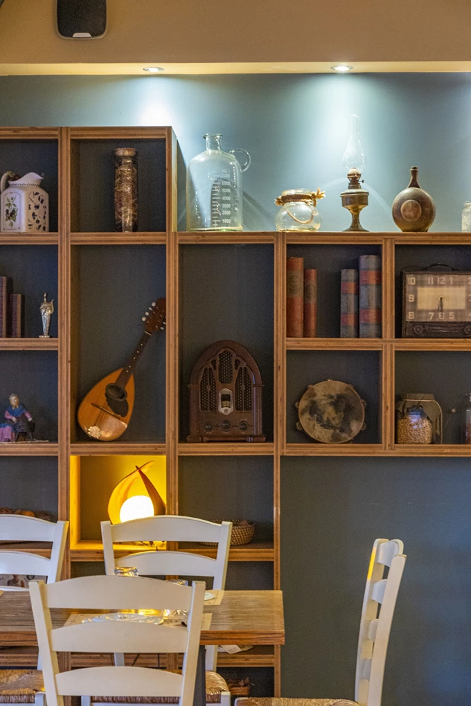 Το εστιατόριο Θάμα Μεζέ στον Χολαργό 2