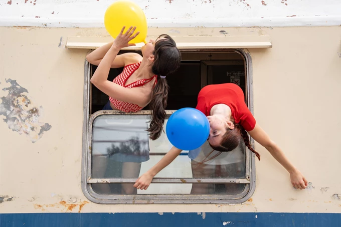 Ballone B-AL(L)ON-E 7ο Φεστιβάλ Σύγχρονου Χορού Compartments Dance Project