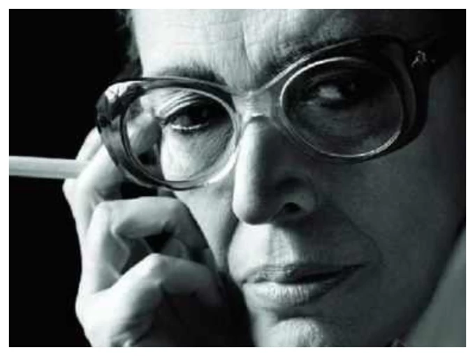 Σωτηρία Μπέλλου: Η περιπλανώμενη ζωή μιας ρεμπέτισσας