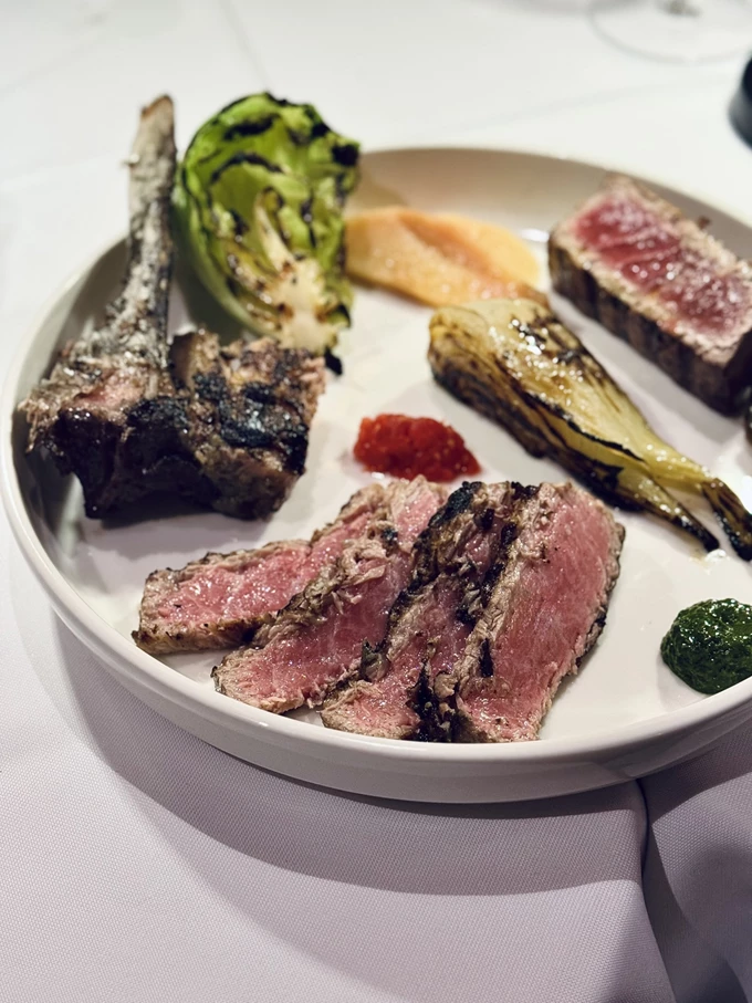 Η μπριζόλα τόνου στο Ατελιέ Παπαϊωάννου 2