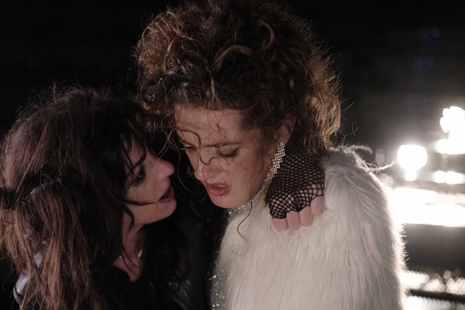 Ηλέκτρα εντός